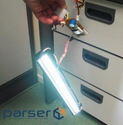 Replacing the fluorescent lamp scanner (UT000122559)